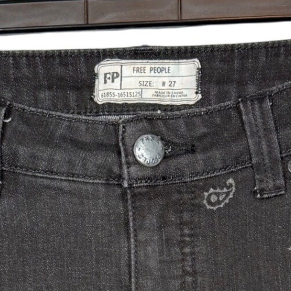 FREE PEOPLE Denim Super Flare Bandana Jeans, Black, Distressed Hem, Size 27 - Picture 4 of 10